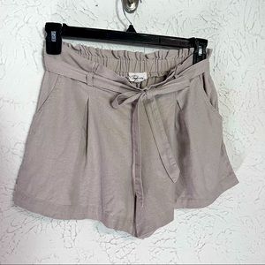 Takara linen blend khaki paper bag tie shorts Sz Med